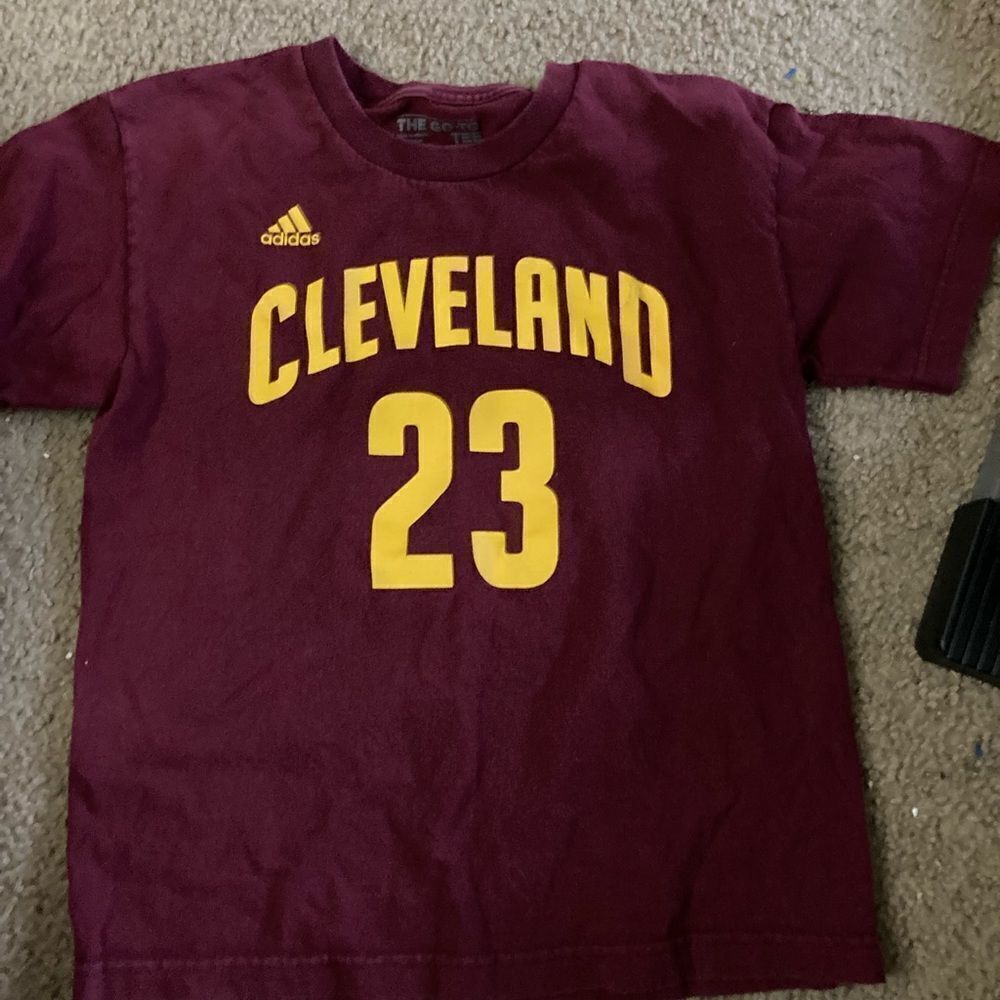 Adidas NBA Lebron James Cleveland Cavaliers Boys Tshirt